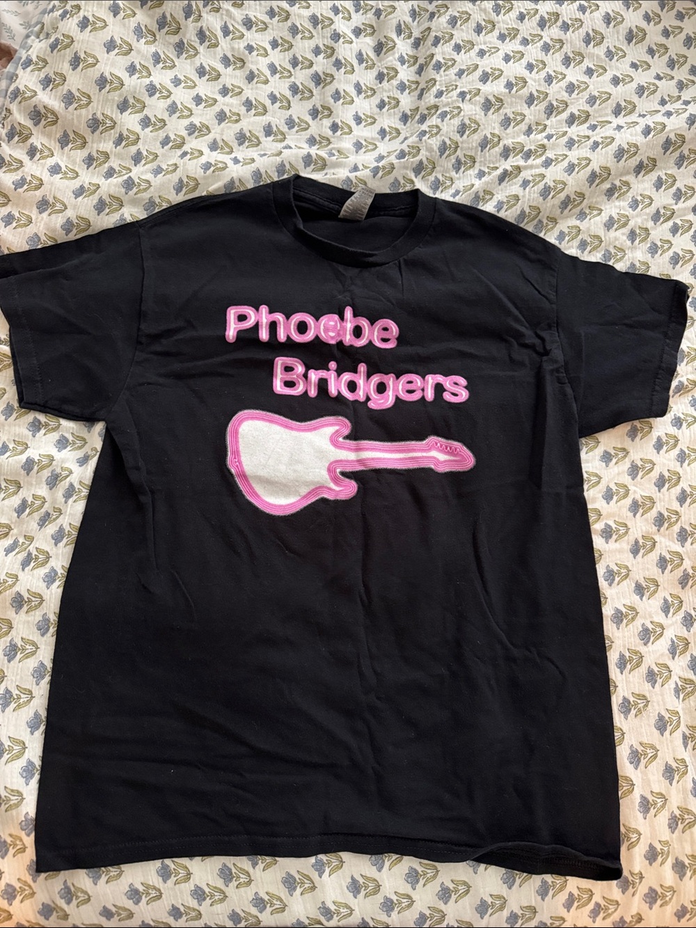 Phoebe Bridgers Reunion Tour Guitar T-Shirt. Size L